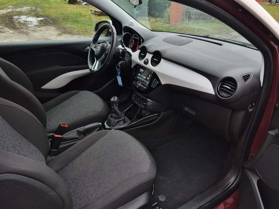 Opel  ADAM   2018r      101000 km   Super  Stan