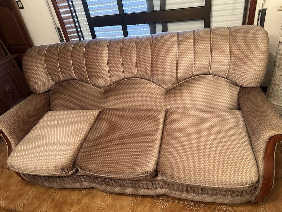 Sofa cama triplo +2 cadeiroes