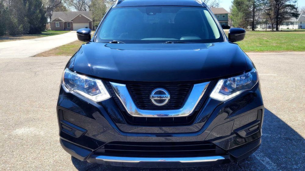 Nissan Rogue S      2019