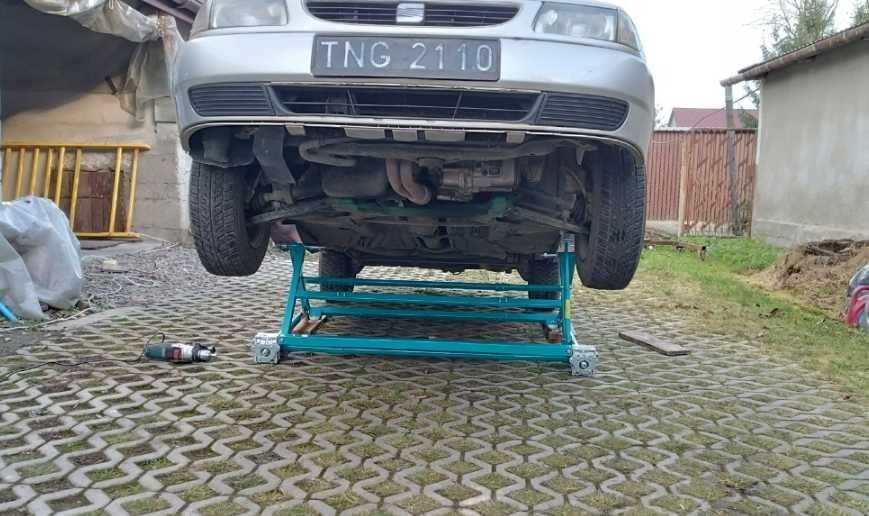 Mobilny Podnośnik Samochodowy Wahadłowy Uchylny 2000 KG Regulowany