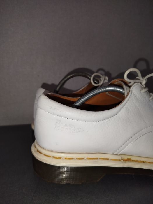 Білі туфлі Dr martens Англія, р42