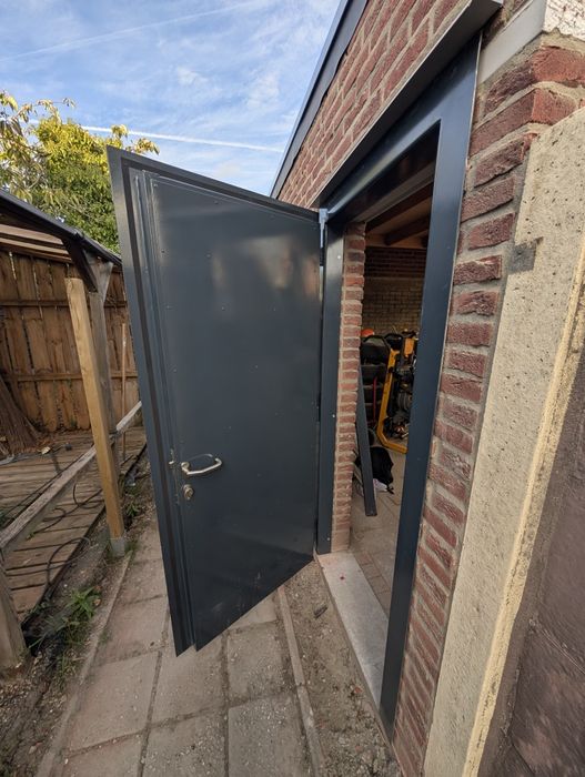 Drzwi metalowe przemysłowe