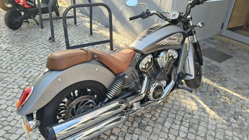 Indian Scout apenas 8 mil km