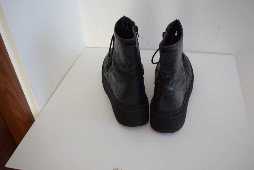 Czarne 41 botki na sznurowane buty na platformie