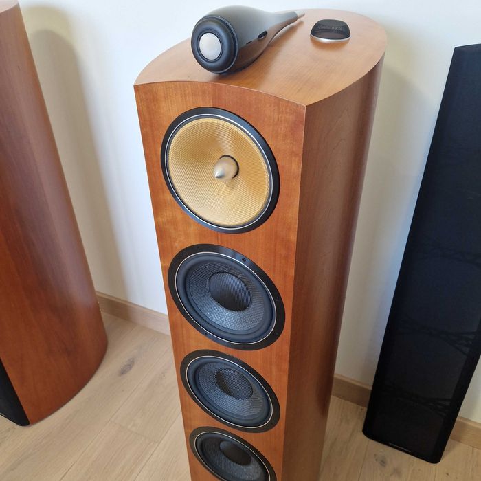 Bowers & Wilkins 803 D2