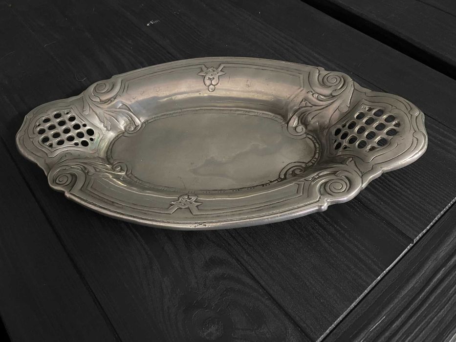 Travessa antiga e trabalhada JEPAL 95% Puro Estanho