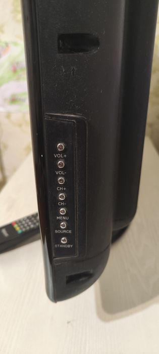 Телевізор Saturn 32 дюйма с VGA, можно використовувати як монітор ПК