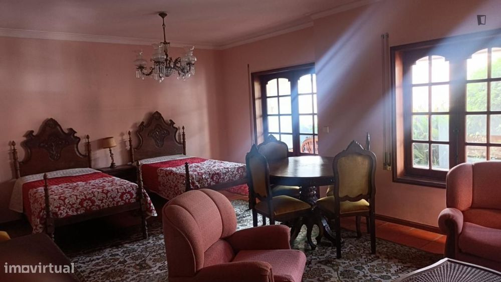 Quarto - localizado em Vila nova de gaia