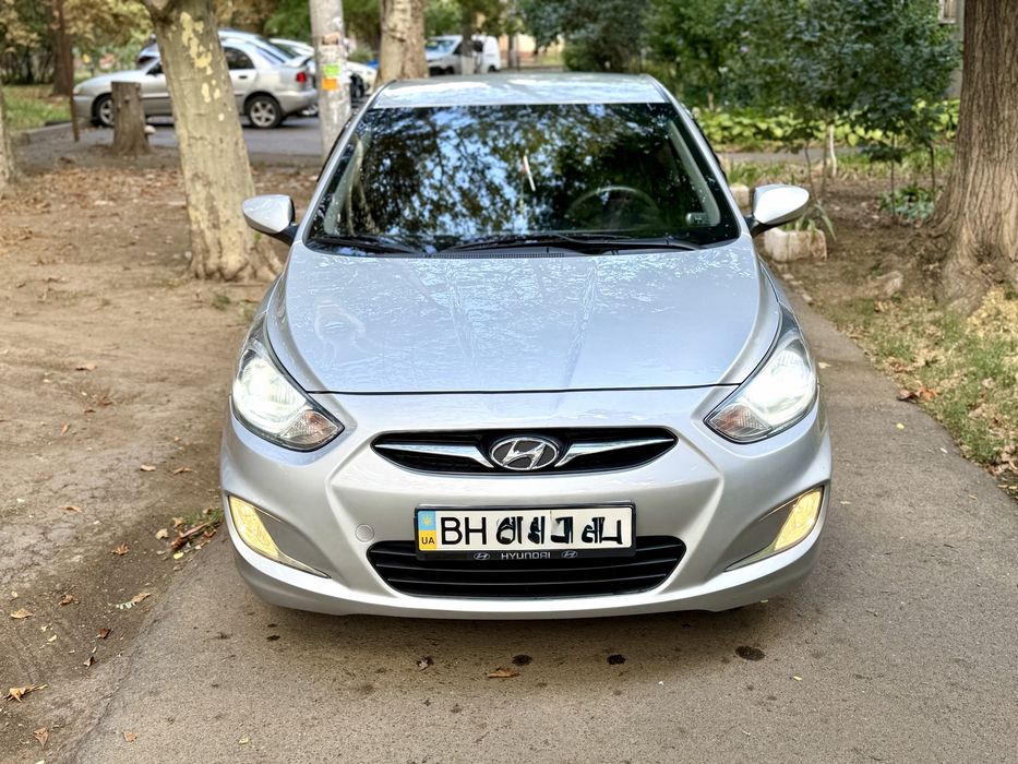 Hyundai Accent 2011г Полноценый Автомат