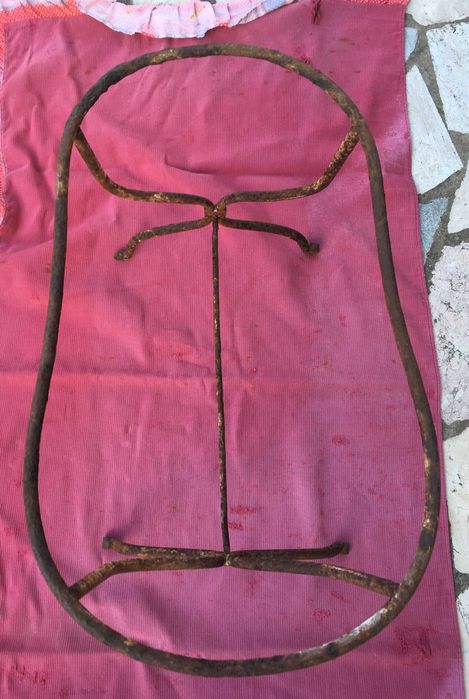 Base de bidé em ferro em bom estado,anos 50