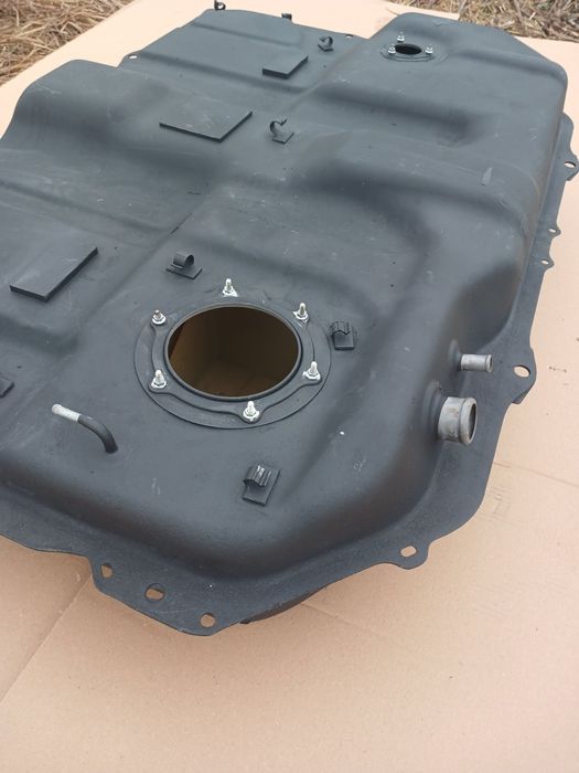 Топливный бак Mitsubishi Grandis Митсубиси Грандис 1700А123