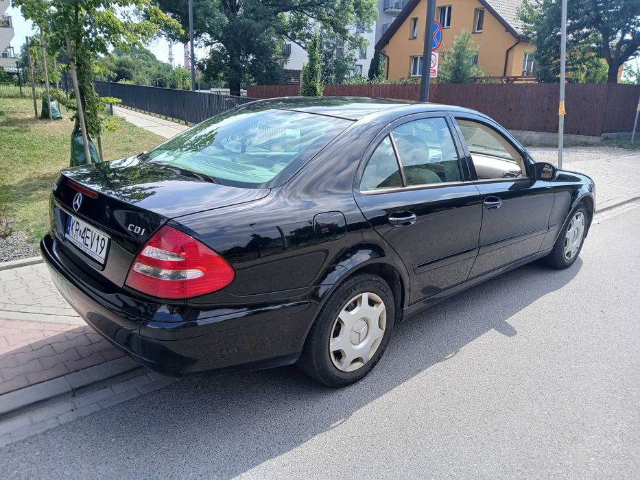Mercedes Benz E200 CDI