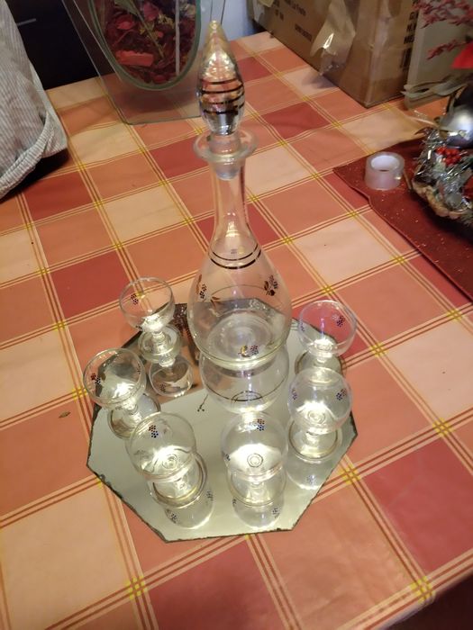 Conjunto garrafa de licor e 6 copos426637413403207683