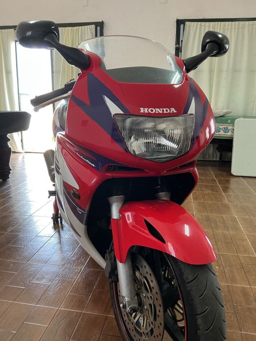 Moto Honda CBR 600 F