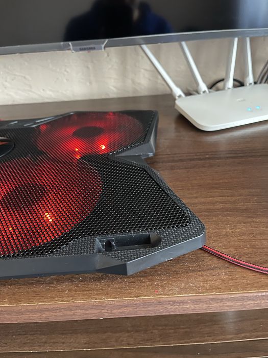 Підставка для ноутбука