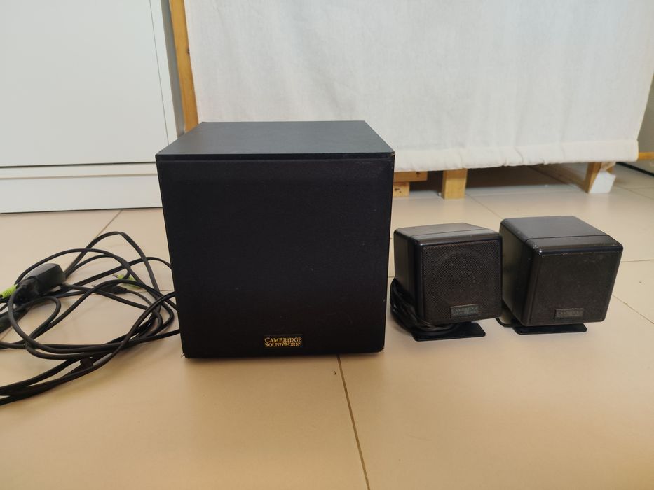 Colunas Cambridge Soundworks SW320 2.1