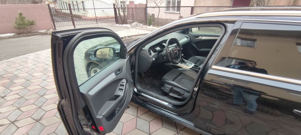 Audi A4 b8 TDI 2.0 S-line  (143 к.с.) 2009 р