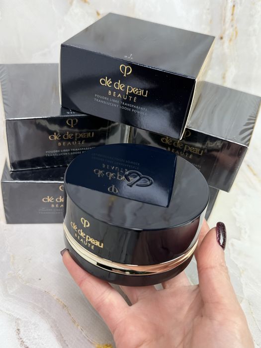 Пудра розсипчаста для обличчя Shiseido прозора