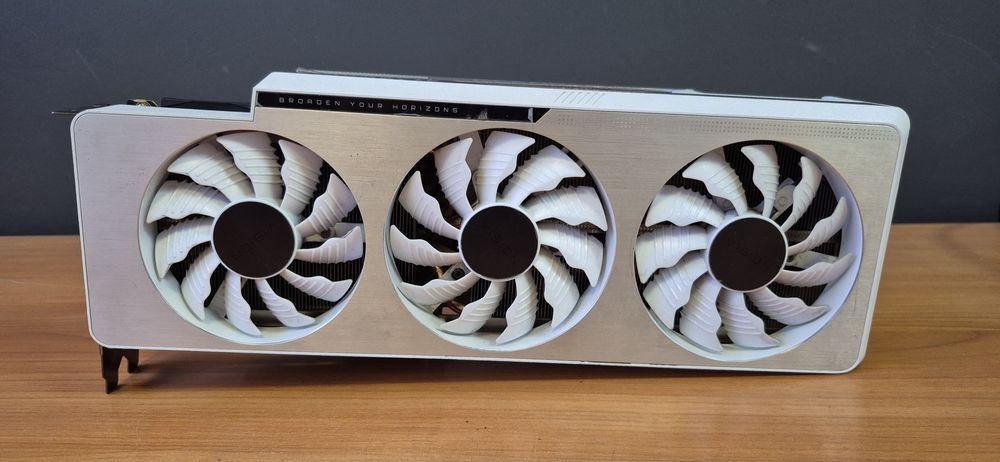 Відеокарта GIGABYTE GeForce RTX 3090 VISION OC 24G