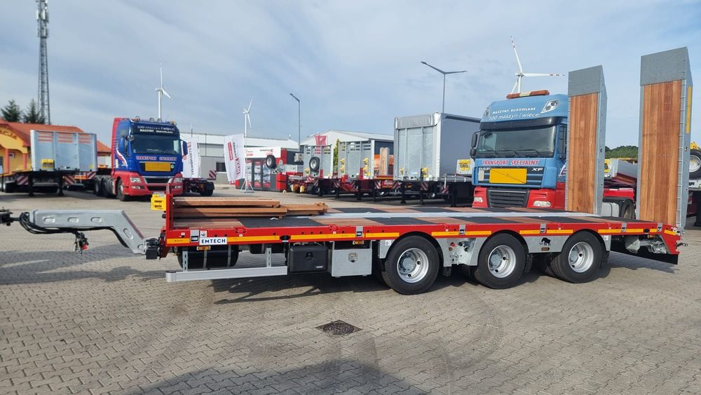 EMTECH Przyczepa niskopodwoziowa Tridem, najazdy hydrauliczne