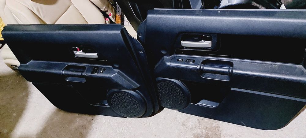 Toyota FJ-Cruiser карта обшивка накладка двери внутренняя салона