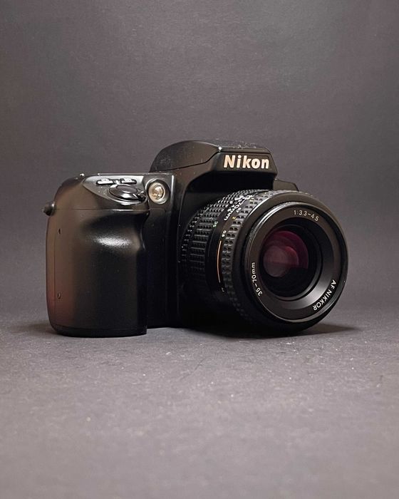 Плівковий фотоапарат Nikon F60 + об'єктив Nikkor 35-70mm f/3.3-4.5