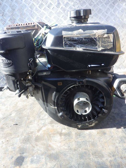 Silnik Spalinowy 14/17.Hp Przemyslow KOHLER/Briggs&stratton Wzmocniony