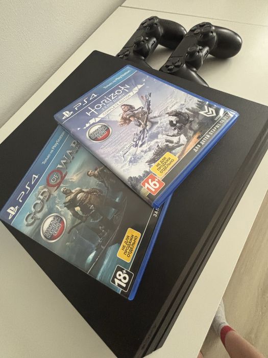 PlayStation 4 Pro + 2 pady + gry GRATIS | Idealny stan