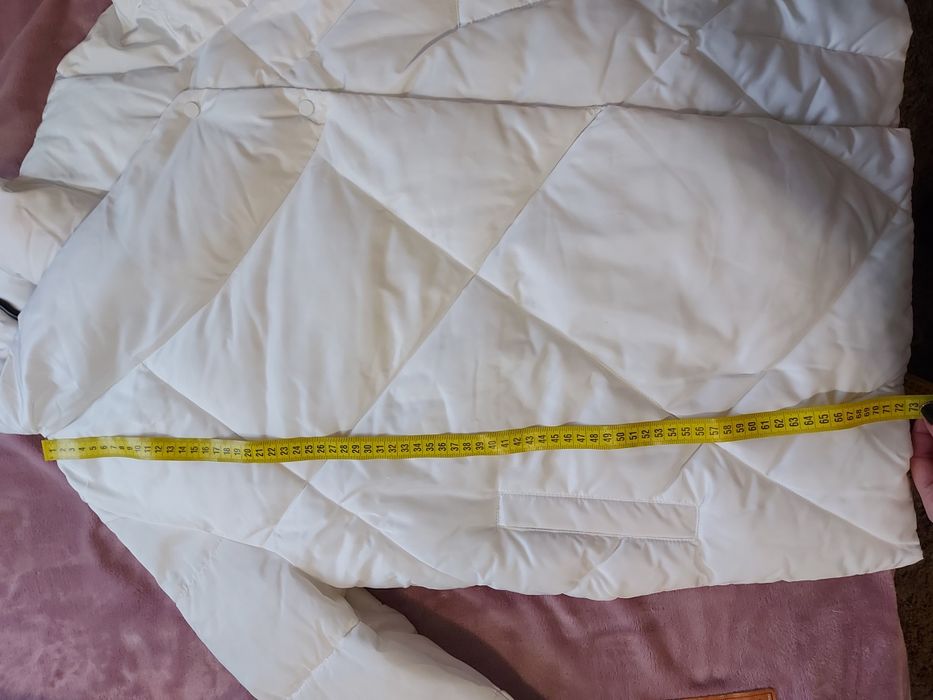 Куртка жіноча біла