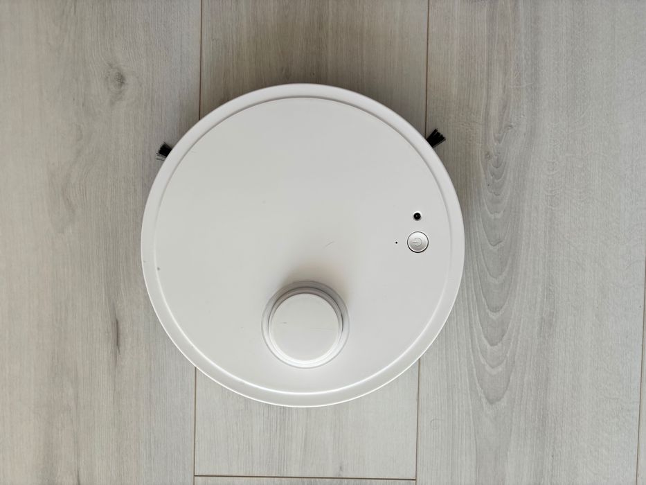 Robot sprzątający – odkurza, zamiata Mini używany, z ładowarką BEZWIFI