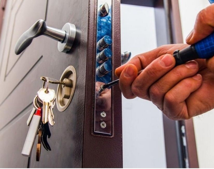 Ремонт замков замена замка Одесса установка замка