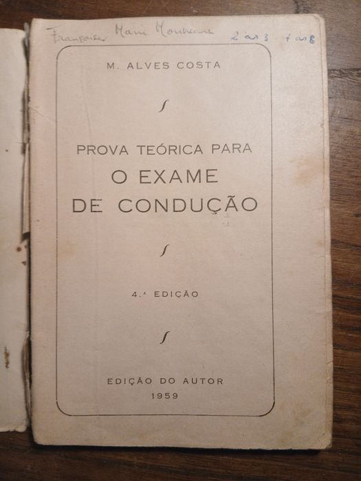 Livro antigo sobre o exame de condução, 1979