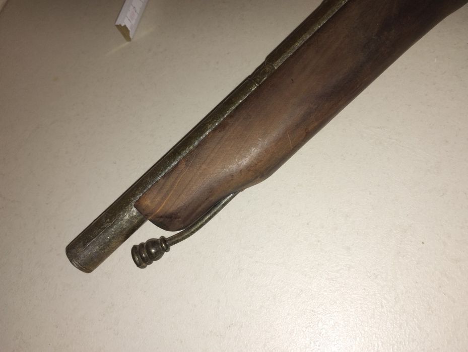 Pistolet skałkowy replika