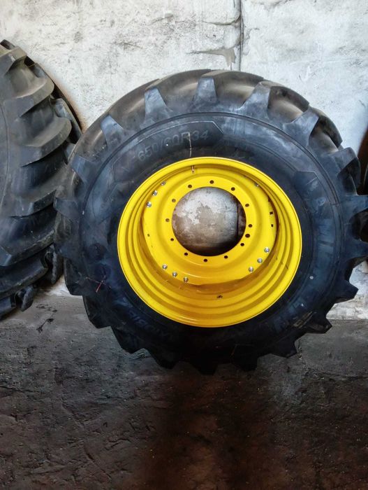 Opony 710/75/42 i 650/60/34 michelin