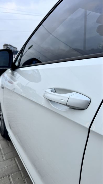 Volkswagen E-Golf Фольксваген Е-Гольф 2016 р 24 кВт ЗАПАС ХОДУ 120 км.