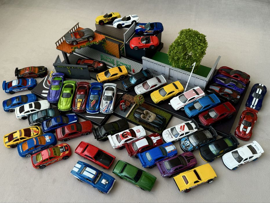 Hot Wheels Dodge, Corvette, Camaro, Cadillac, Datsun колекція