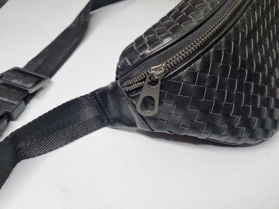 Бананка Bottega Veneta нагрудна сумка поясна сумка Bottega