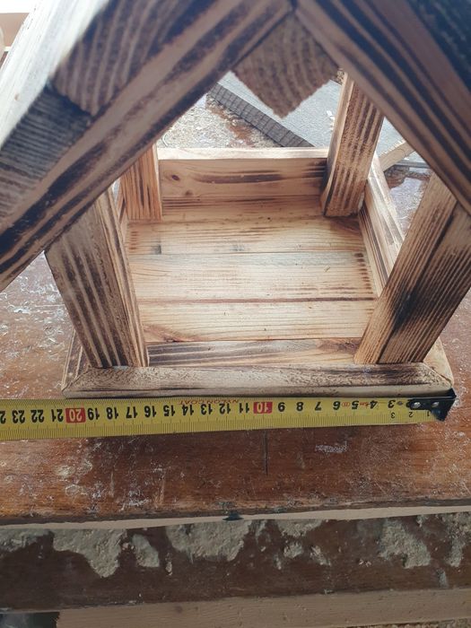 Годівничка для птахів