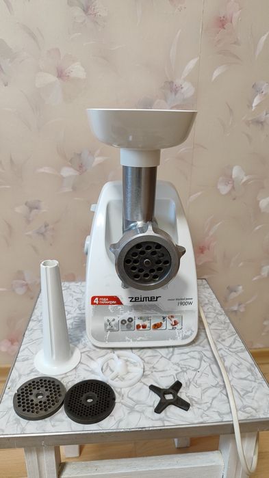 М'ясорубка zelmer MM1200.82