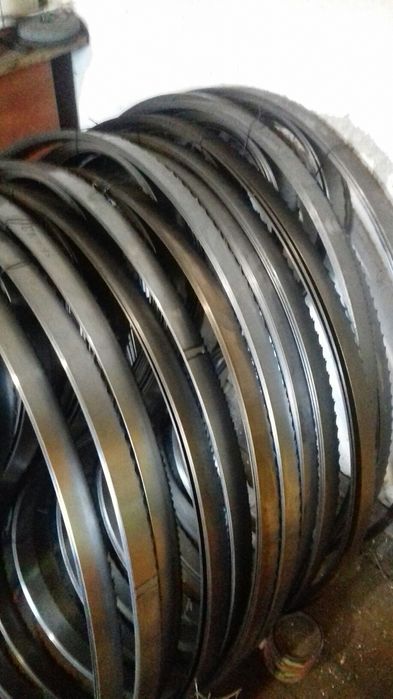 ленточні пили по дереву