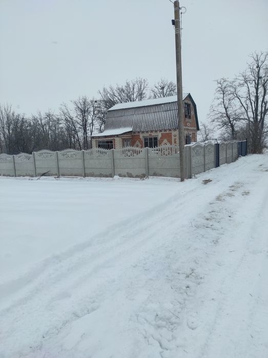 Продам участок  обгороджений по кругу