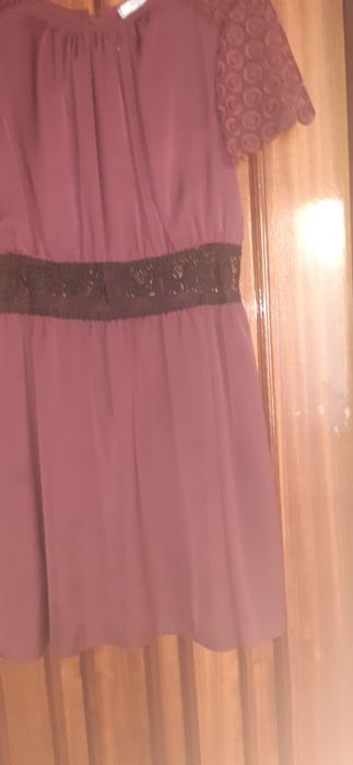 Vestido mango cor grena