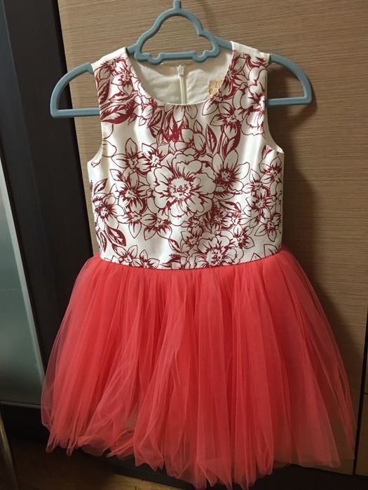 Нарядное платье