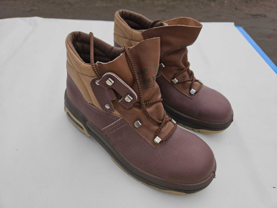 Buty robocze  skórzane nowe.