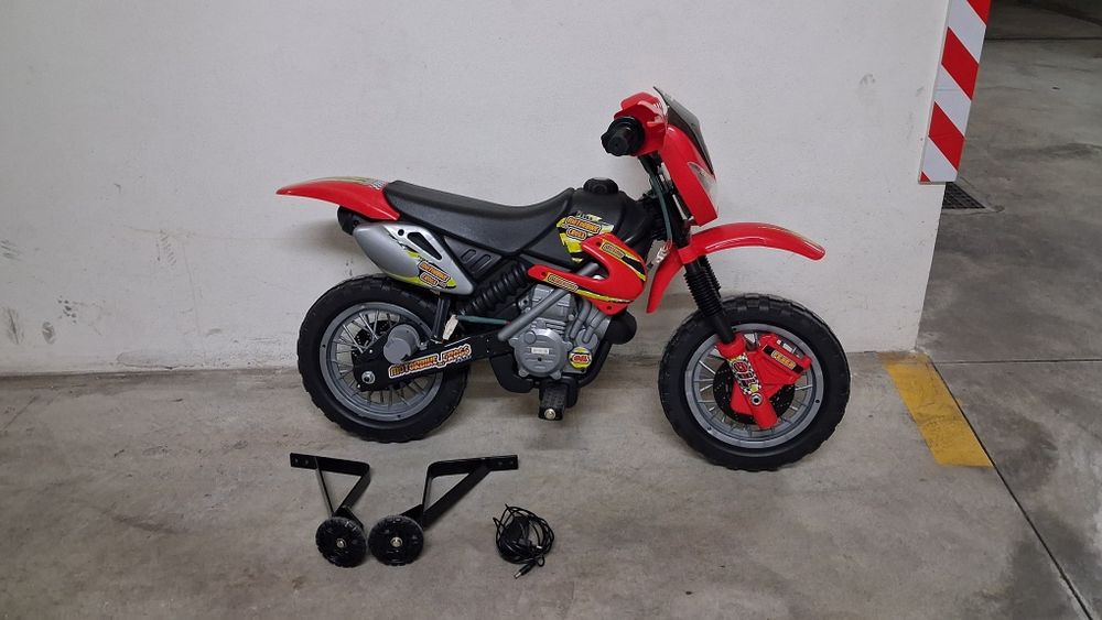 Mota de criança a bateria Feber Motorbike