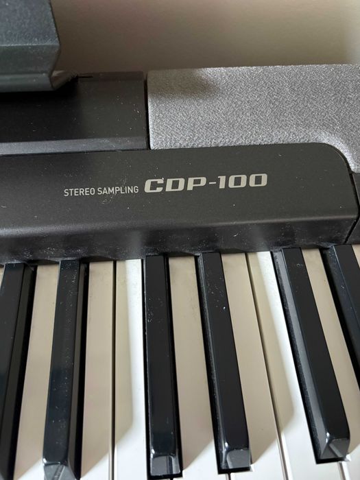 Casio CDP-100 – pianino cyfrowe 88 klawiszy + stojak i pedał