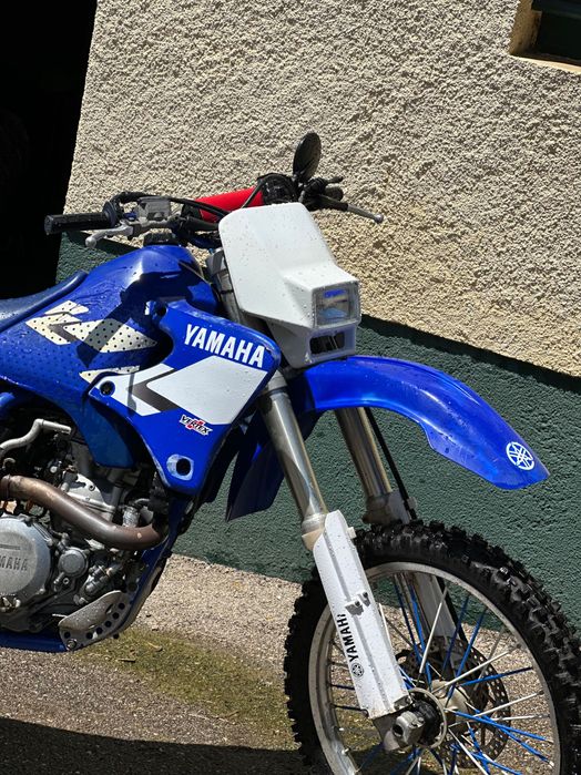 Yamaha WR 400F Moto em bom estado