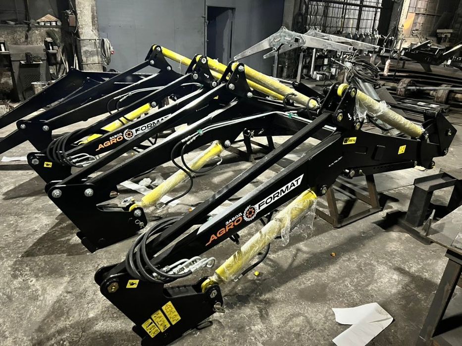 Быстросъёмный погрузчик КУН-1800 на трактор МТЗ ЮМЗ Т-40 с ковшом 1 м3