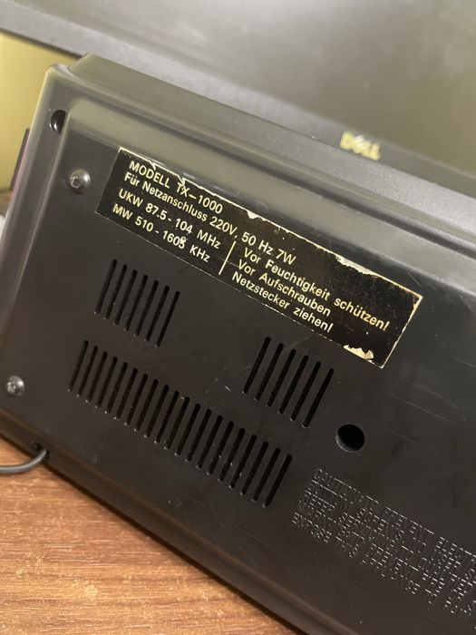 Zegar klapkowy z radiem Astrosound TX-1000