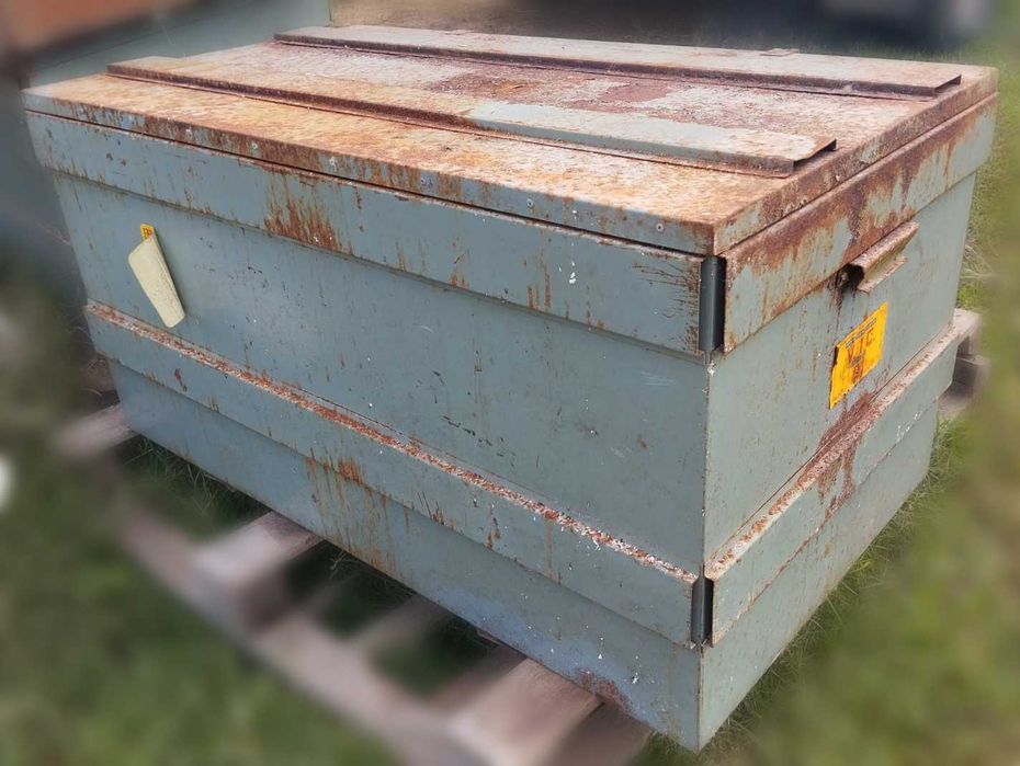 Baú / Arca / Mala em Metal